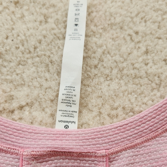Lululemon Long Distance Short Sleeve Sweat Wick Lightweight Workout Pink 4 - Picture 6 of 9